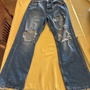 Aeropostale Women's 90s Baggy Light Wash Distressed Thrashed Denim Jeans Size 10